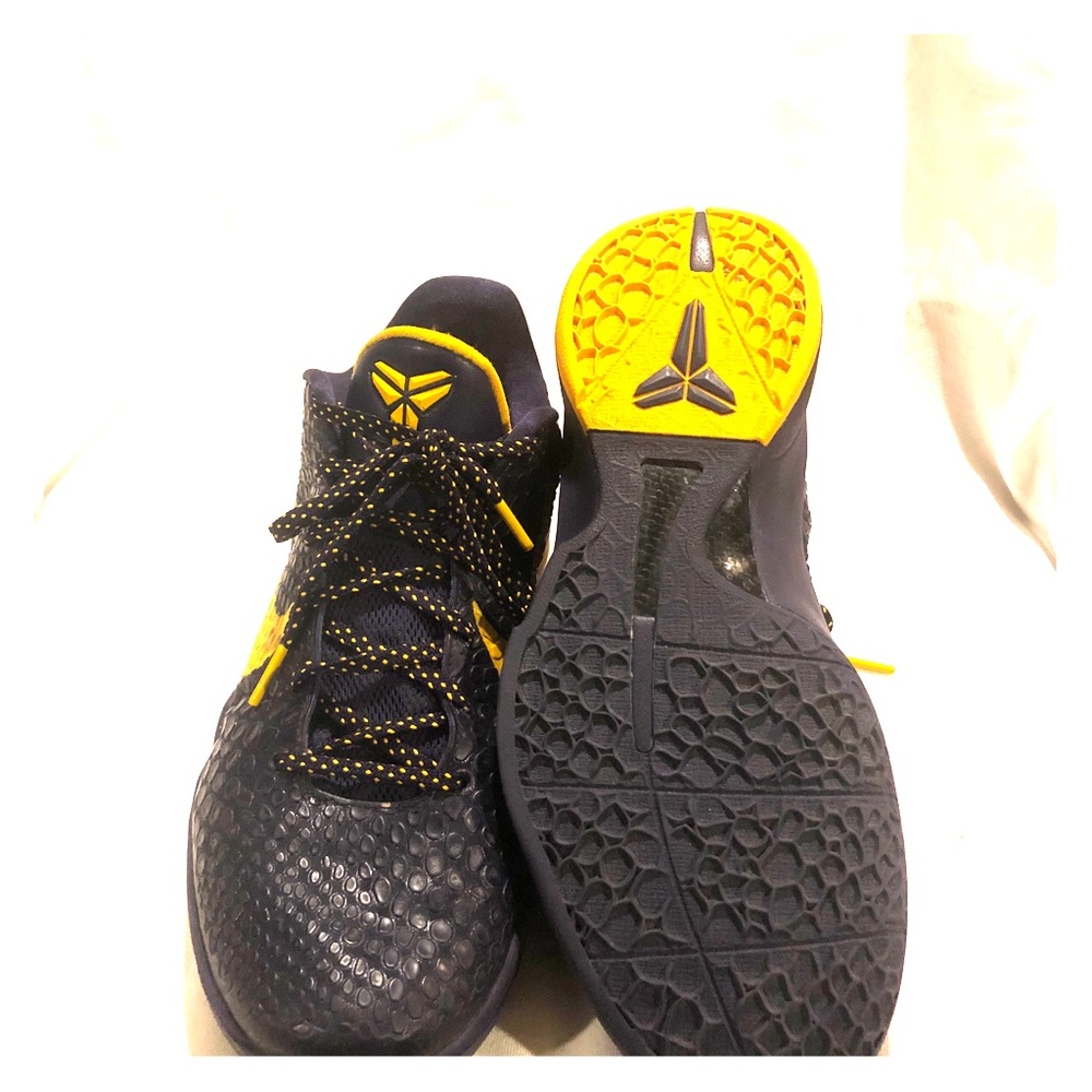 Kobe 6 Imperial purple excellent condition